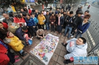 亞洲第一胖半年瘦身百斤 擺地?cái)側(cè)藲獗?(