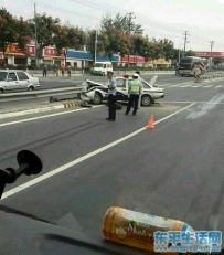 警車的司機水平也就這樣,？要怎么處理,？